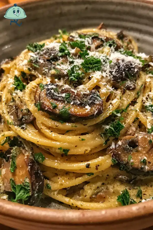 Indulge in the rich flavors of our Creamy One-Pot Mushroom Pasta Recipe! Quick, easy, and customizable for any taste. Dive in now!