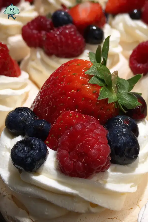 Mini Berry Pavlova Recipe A Delightful Dessert Awaits!
