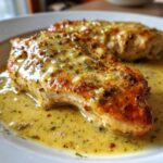 garlic chicken with asiago gravy