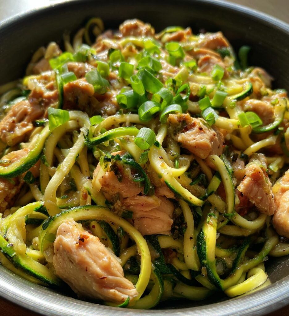 garlic chicken zucchini noodles stir fry