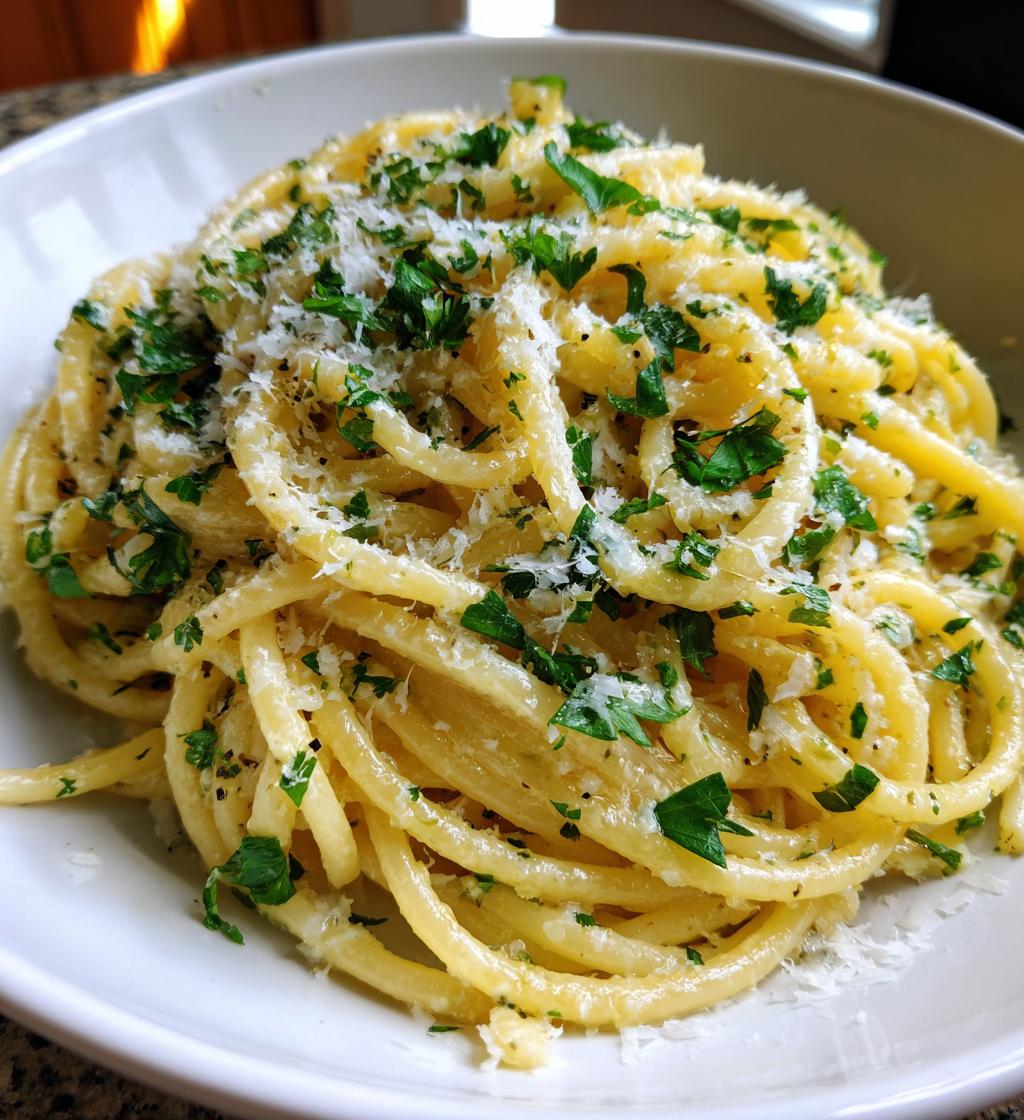 gluten free garlic parmesan pasta - detail 1