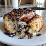 oreo stuffed cinnamon rolls