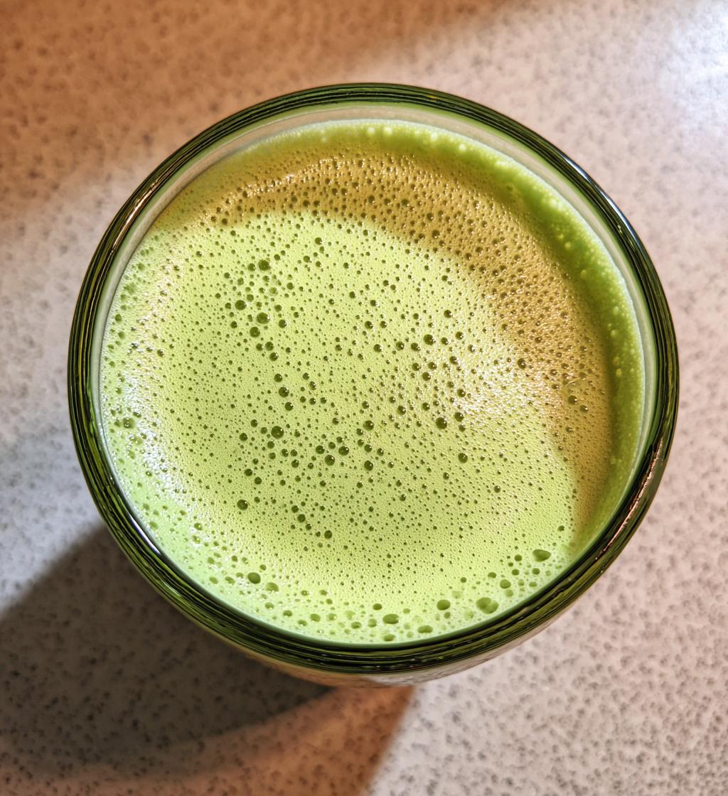 homemade hemp milk - detail 1