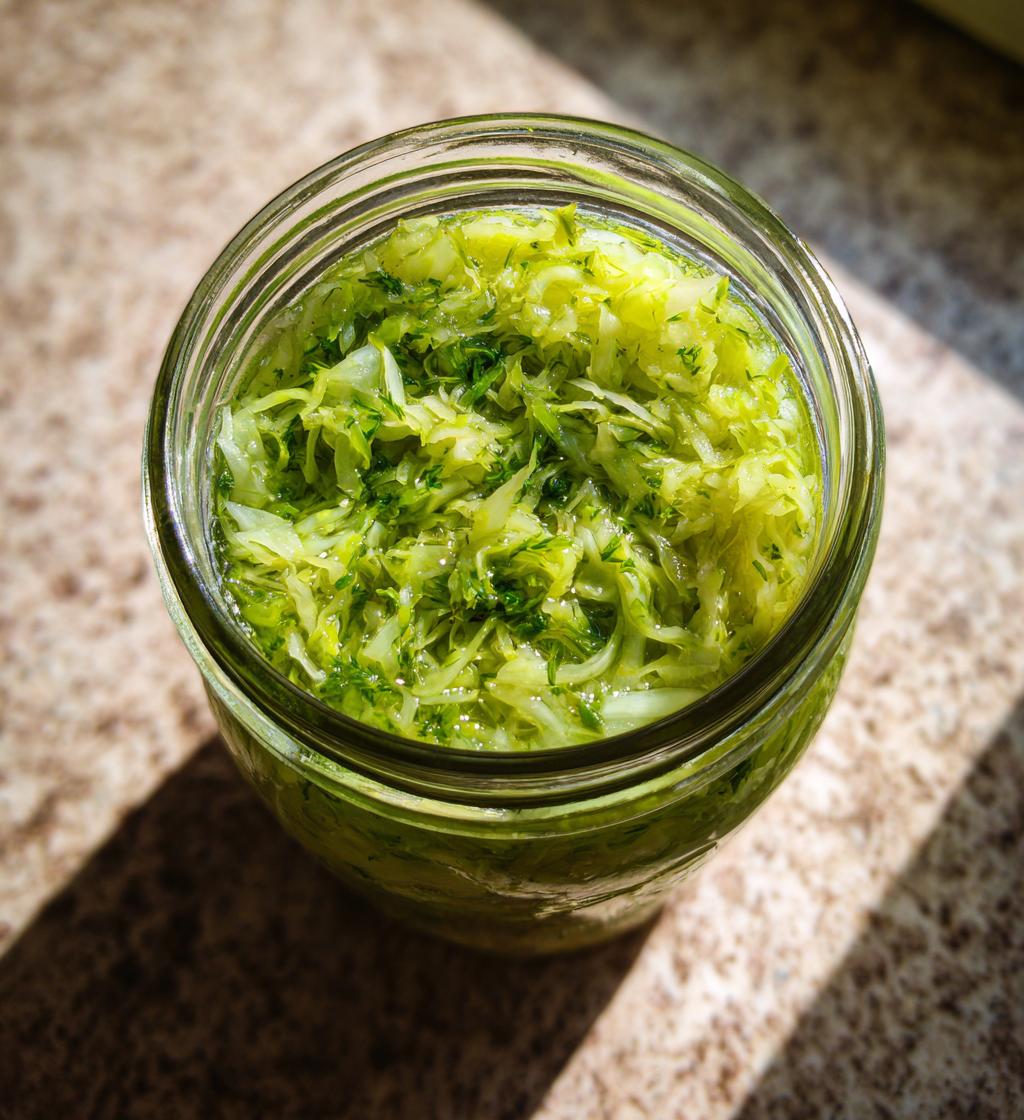 how to make sauerkraut - detail 1