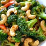 Broccoli Cashew Stir-Fry
