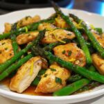 Lemon Garlic Chicken & Asparagus Skillet