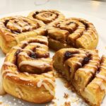 christmas tree cinnamon rolls